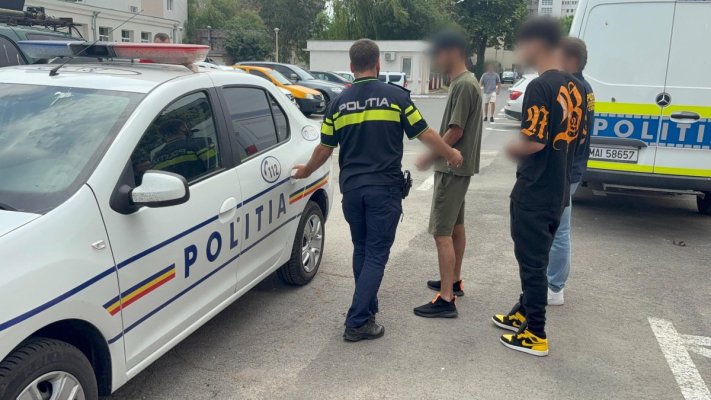 Doi tineri de 16 și 21 de ani au fost reținuți pentru tâlhărie calificată de polițiștii constănțeni. Video