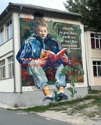 Artă urbană sau fațadă pentru nepăsare? Mai multe clădiri sunt colorate cu grafitti care nu ar fi ilegale 