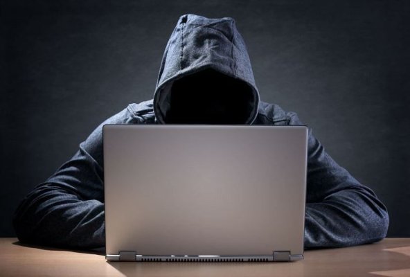Ce e de făcut?!! Tatăl unei copile în vârstă de 15 ani, din Constanța, atrage atenția asupra pericolelor de pe net!