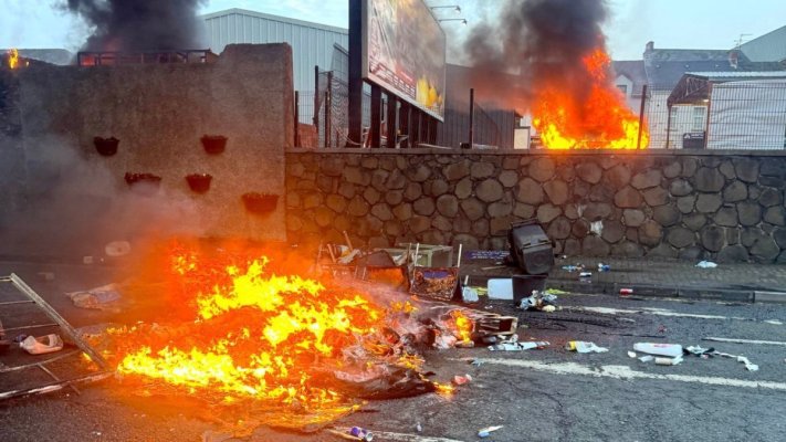 Ce spune MAE despre situația din Irlanda de Nord, unde migranții români sunt vizați de violențe