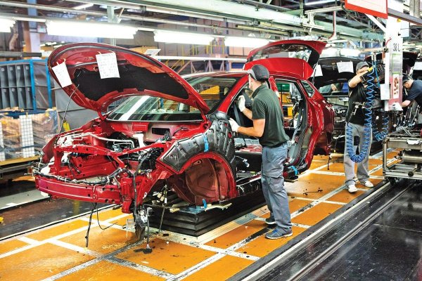 Industria auto, ”în panică totală” din cauza blocajului de aprovizionare cu pământuri rare