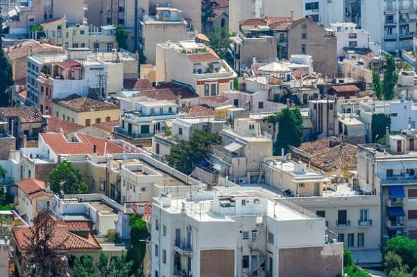 Românii se împrumută masiv pentru locuințe: 50.000 de credite ipotecare noi în șase luni