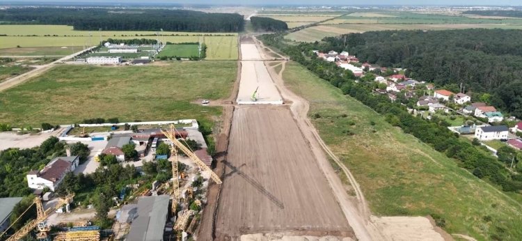 Mobilizare totală pe un tronson esențial al Autostrăzii A0