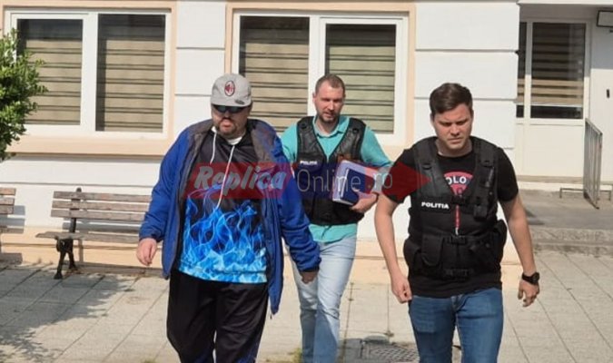 Bărbatul care filma femeile și le posta pe internet a fost adus la audieri, la IPJ Constanța! Video