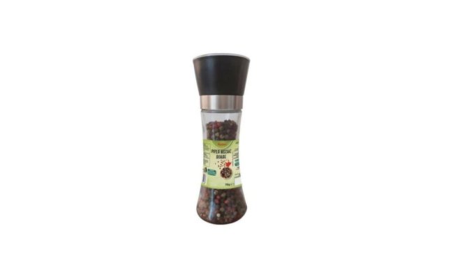 Auchan a retras de pe piață un lot de piper la râşniţă din cauza prezenţei unui corp străin