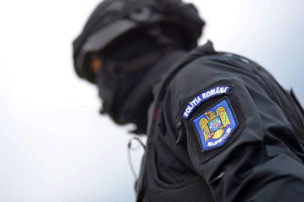 4 bărbați depistați de polițiști cu substanțe susceptibile a avea efecte psihoactive