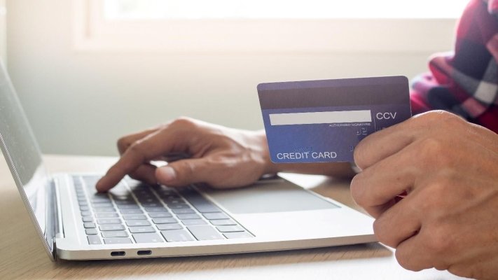 Anunț oficial pentru clienți! Dispare o bancă cunoscută din România