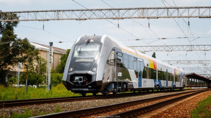 Leon, primul tren fabricat integral în România în ultimii 80 de ani, ajunge joi în Gara de Nord. Video