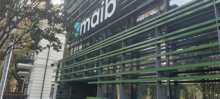 Cea mai mare bancă din Republica Moldova intră în România