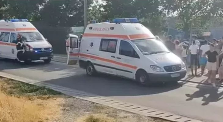 Un bărbat din Cernavodă a fost arestat după ce a încercat să îşi ucidă fosta parteneră, lovind-o cu maşina 
