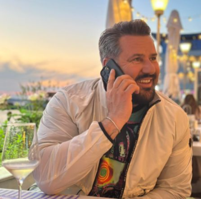 Ce zice afaceristul Sorin Drăgan, de la Blue Acqua din Mamaia, după acuzațiile turiștilor că ar fi  făcut enterocolită! Video