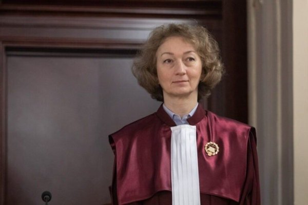Averea ascunsă chiar de CCR a Siminei Tănăsescu. Are patru surse de venit 
