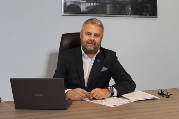 Directorul companiei de stat care și-a micșorat salariul de 53.910 lei este executat silit