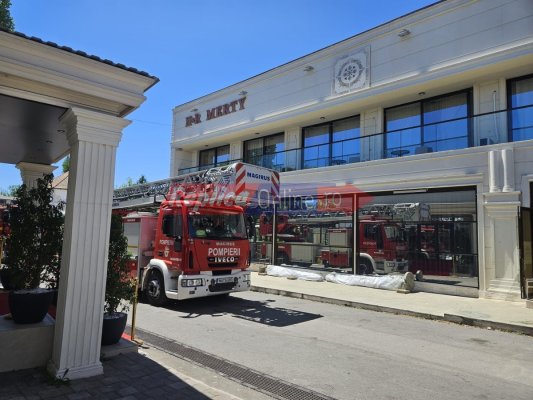 Incendiu la hotelul Merty din Satul de Vacanță. Video