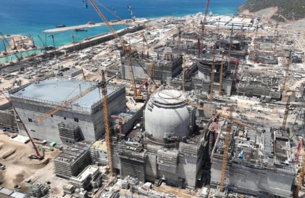Rusia analizează posibilitatea vânzării unei participații deținută la o centrală nucleară din Turcia