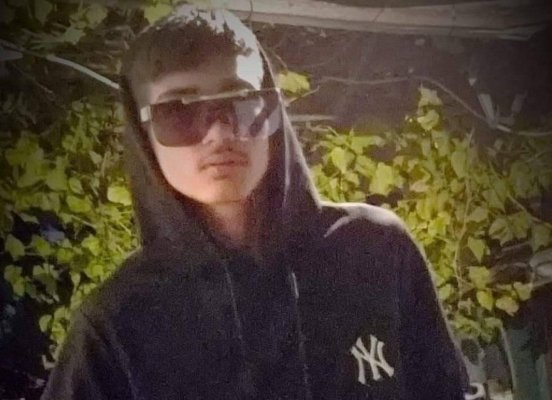Nervos că a fost prins mort de beat la volan... un minor a făcut pe șoferul în fața polițiștilor
