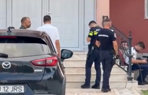 Fiul unui cunoscut om de afaceri, judecat pentru înjunghierea unui coleg, și-a ucis bunica