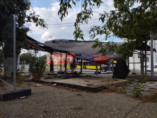 Oamenii străzii au pus mână de la mână... și au cumpărat o „casă“ în stația de la Poarta 2! Video
