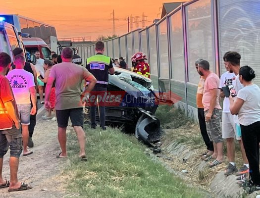 Coliziune între un autocar cu 40 de pasageri ucraineni și o mașină, la Lumina. O femeie a fost rănită grav. Video