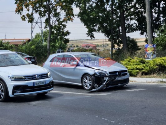 Accident în sesnsul giratoriu de la intrarea în Eforie Nord. Video