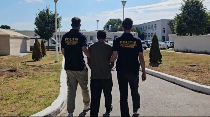 Un bărbat, de 31 de ani, arestat după ce a incendiat trei mașini