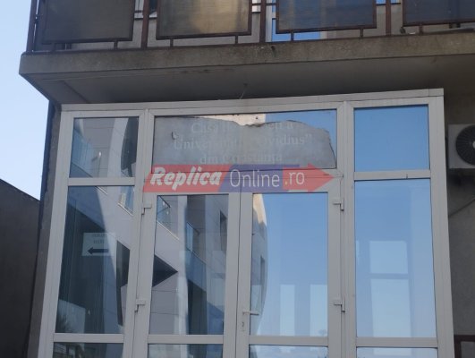 Educație printre ruine: Studenții din căminele de la Pescărie locuiesc și învață în condiții mai mult decât penibile. Video