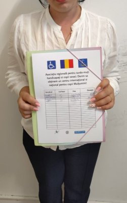 Femeie surprinsă de jandarmii din Constanța apelând la mila publică