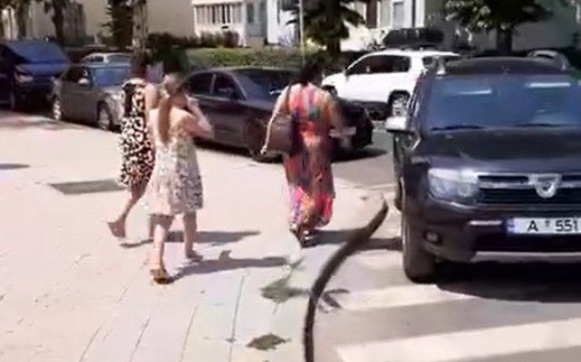 Ce căuta cu mașina armatei, în scop personal, pe faleza Cazinoului din Constanța?! Video