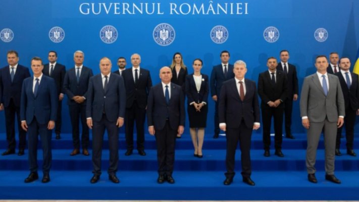 Parlamentul dezbate și votează moțiunea de cenzură depusă de AUR. Cade sau nu Guvernul Bolojan? 