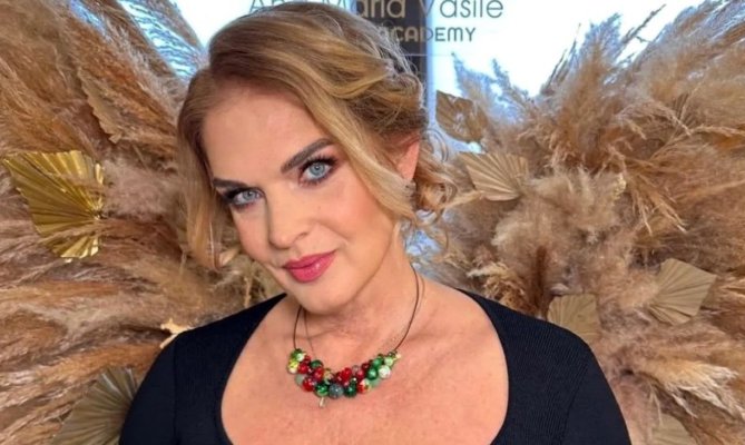 Actrița Manuela Hărăbor acuză că a fost concediată de un post TV fiindcă e fan Georgescu și Simion