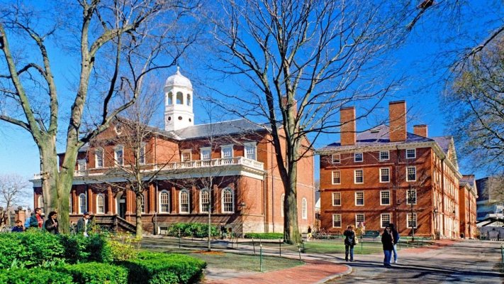 Washingtonul solicită date interne despre studenții străini de la Harvard
