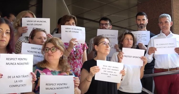 Blocaj în cascadă la casele de pensii. Salariații ies în stradă: Proteste în toată țara