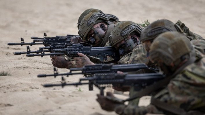 Șeful armatei olandeze: “Când Rusia e în spatele atacurilor hibride, NATO trebuie să răspundă”