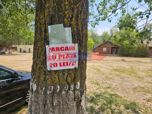 În Mamaia Nord a apărut o parcare fantomă: fără nume, fără pază... dar îți ia 20 de lei pe oră! Video
