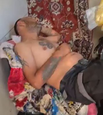 Un paznic din Portul Constanța doarme în post, iar șefii lui... sunt în lumea viselor. Video