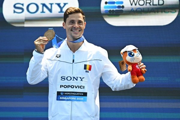 Constantin Popovici, medalie de bronz în concursul de sărituri în apă de la mare înălţime, la CM de Nataţie