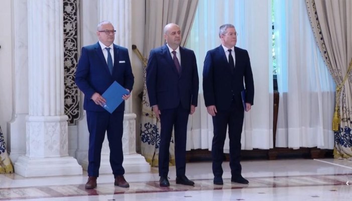 CCR are trei noi judecători: Dacian Dragoş, Csaba Asztalos şi Mihai Busuioc au depus jurământul în fața lui Nicușor Dan