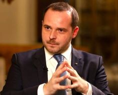 Rogobete: România poate primi medicamente inovative de la Pfizer, în plata celor aproape 700 de milioane de euro