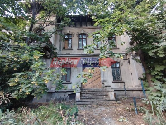 Cum a ajuns să arate clădirea din inima Constanței în care ar trebui să se mute DIICOT?! Video