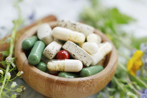 CNA a decis să interzică farmaciilor să facă publicitate la suplimente alimentare
