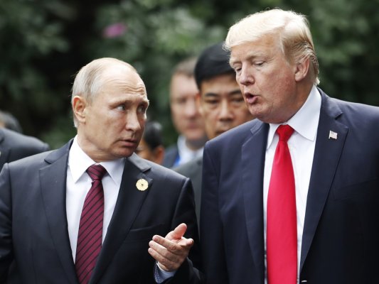 Putin și Trump au discutat despre posibilitatea unei întâlniri tripartite cu Xi Jinping, potrivit Kremlinului