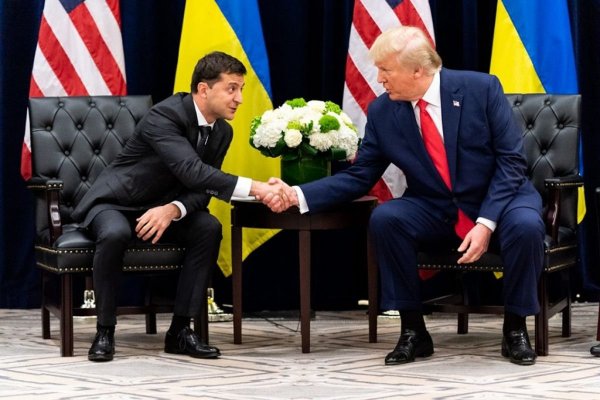 Trump și Zelenski își dau mâna într-un acord strategic. Ce vor SUA să cumpere din Ucraina