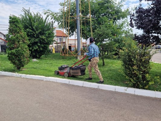 Gospodăria Comunală Valu lui Traian menține curățenia în comună