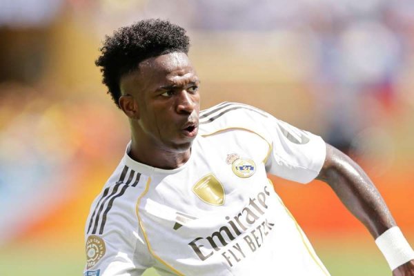 Vinicius Jr încă nu şi-a prelungit contractul cu Real Madrid. Care este motivul