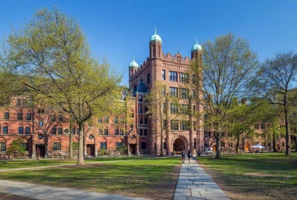 Rusia declară 'indezirabilă' prestigioasa universitate americană Yale