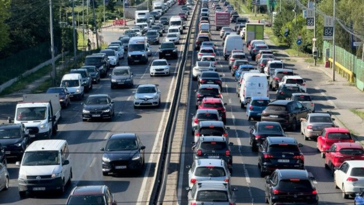 Ni se pregătește o nouă mârlănie: se dublează impozitul pe mașini
