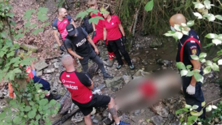 Un turist dat dispărut în Sinaia a fost găsit mort într-o râpă