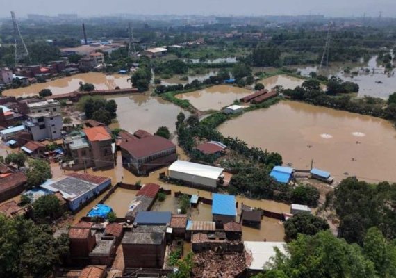 Inundații în China: 10 morți și 33 de persoane dispărute