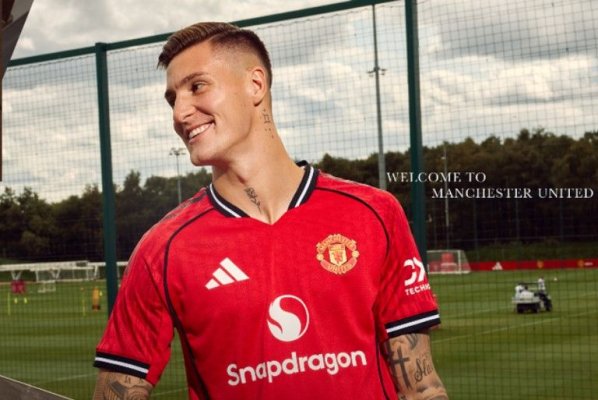 Atacantul Benjamin Sesko, transferat la Manchester United pentru 85 de milioane de euro