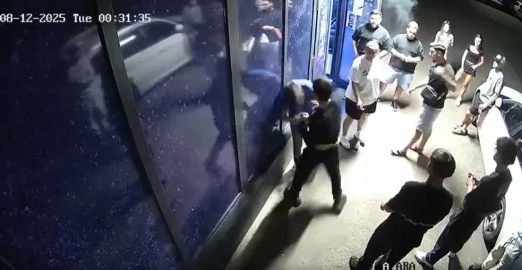 Un pugilist român de 16 ani, medaliat cu bronz, l-a făcut KO pe un tânăr, în plină stradă. Video